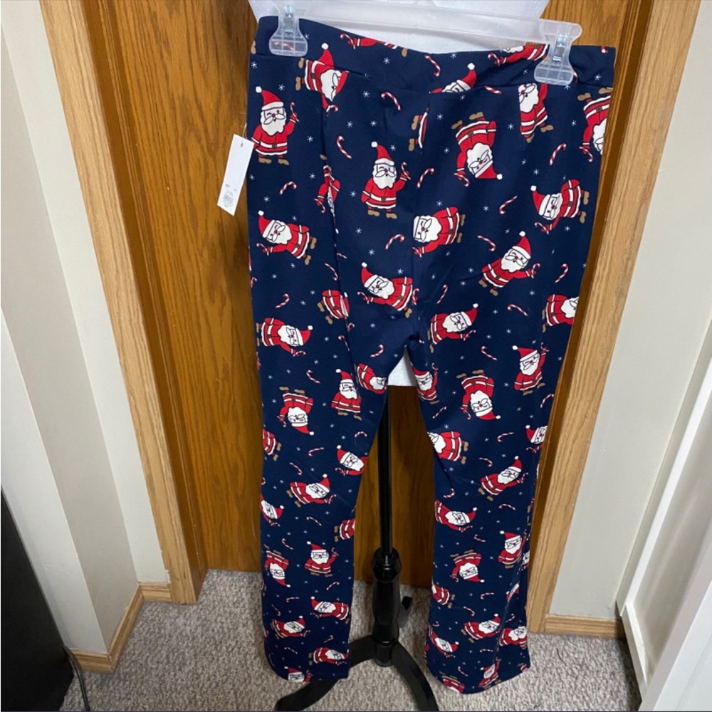 Really cute brand new Santa leggings